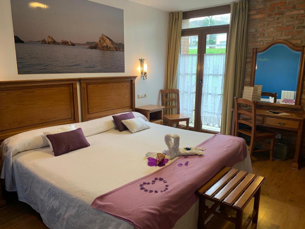 Hotel Marfrei Hinojedo Eksteriør billede